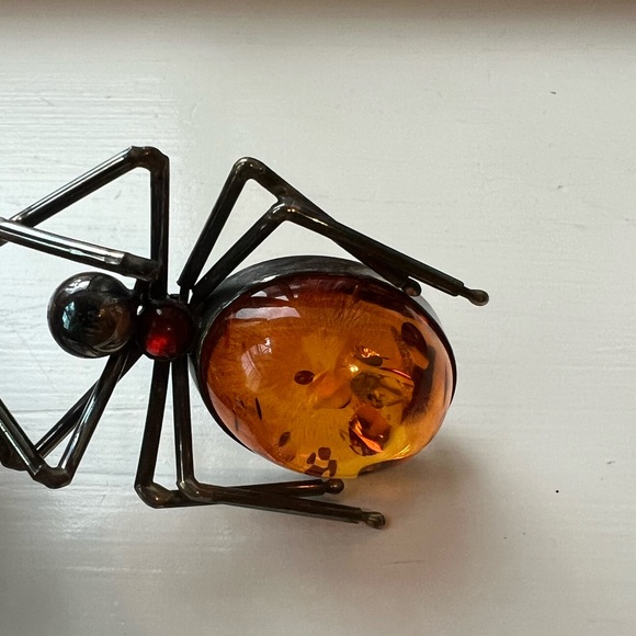 AUTHENTIC AMBER BROOCHE - Picture 5 of 7